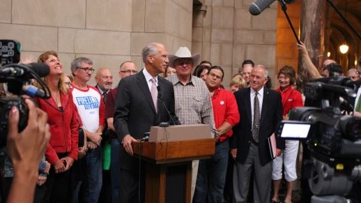 Landowner Lawyer, Dave Domina, after Oral Argument with Plaintiffs and supporters